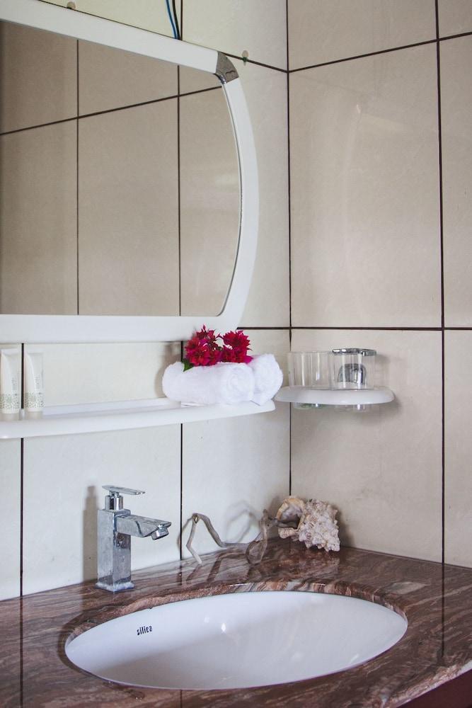 Gurahaana Guest House