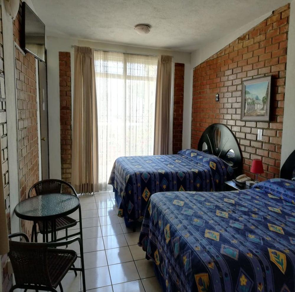 Mariana's Petit Hotel