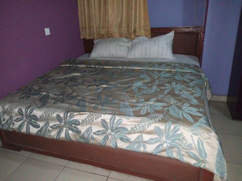 Solochus Hotel & Suites