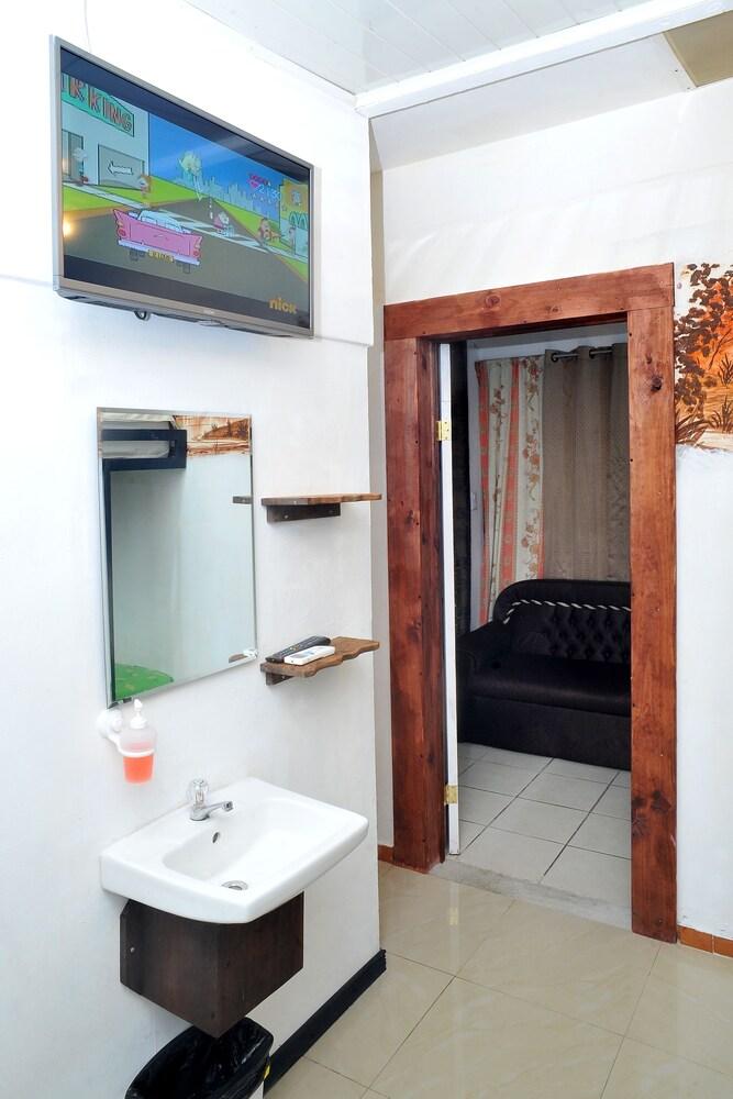 Downtown By The Sea Inn