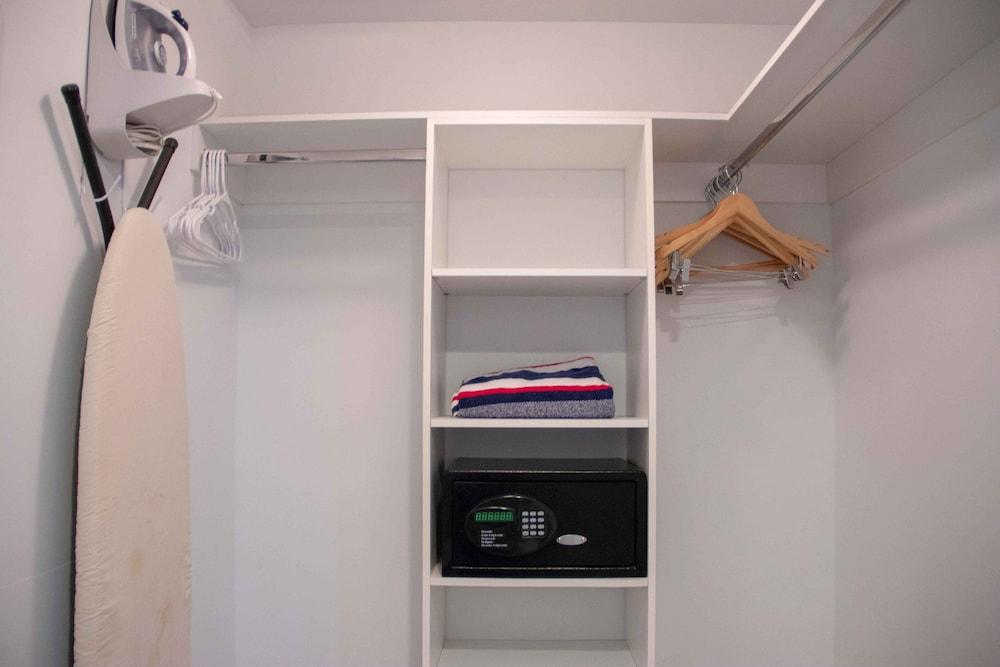 Lyfe Residence Building - Private apts over the beach