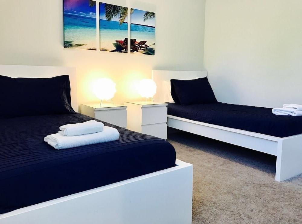 4 Bedroom Home by Ideal Experience VR