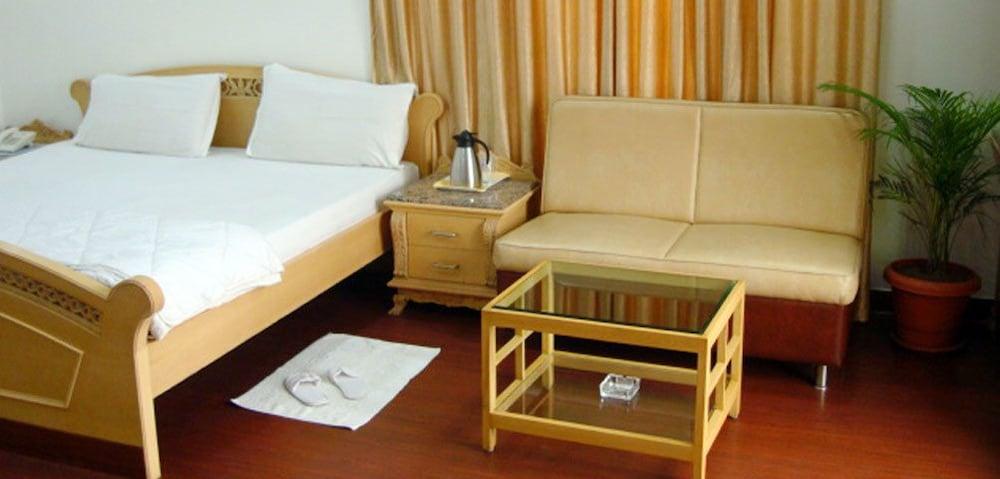 Sana Heritage Inn Hyd