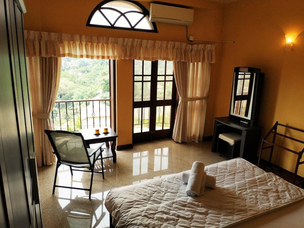 Breeze Villa Kandy