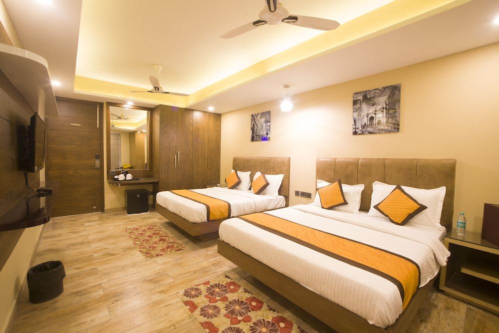 Staybook Hotel Nitya Maharani