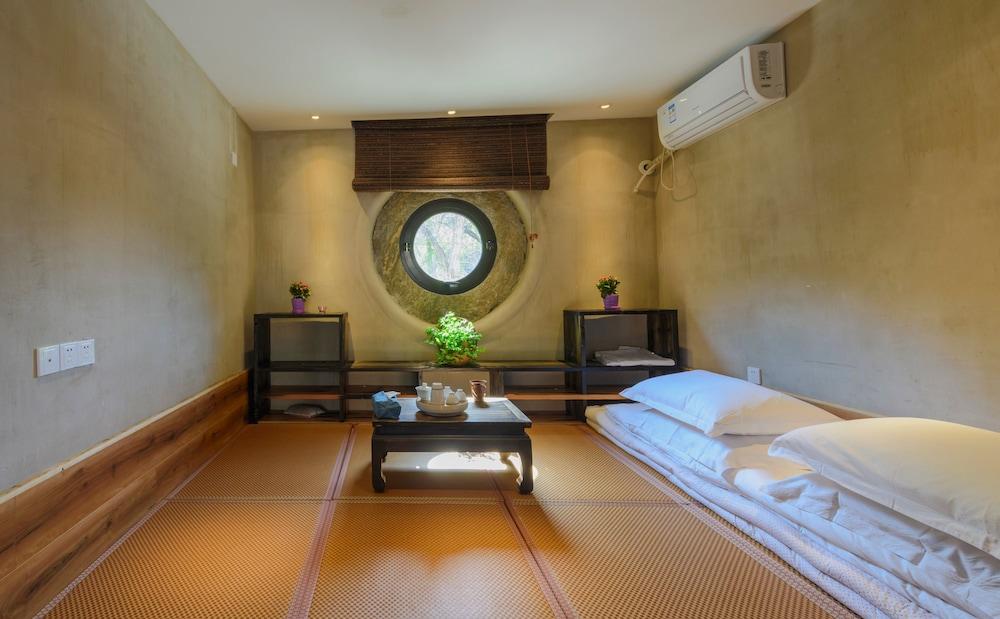 Lotus Mountain Boutique Inn