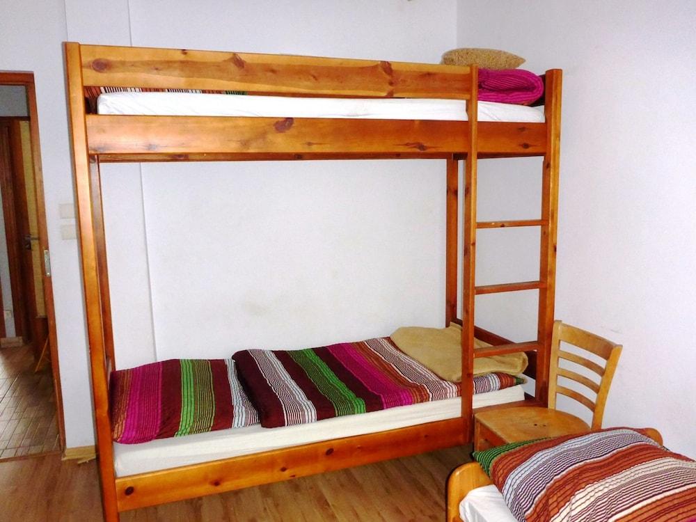 Folks Village Plowce House