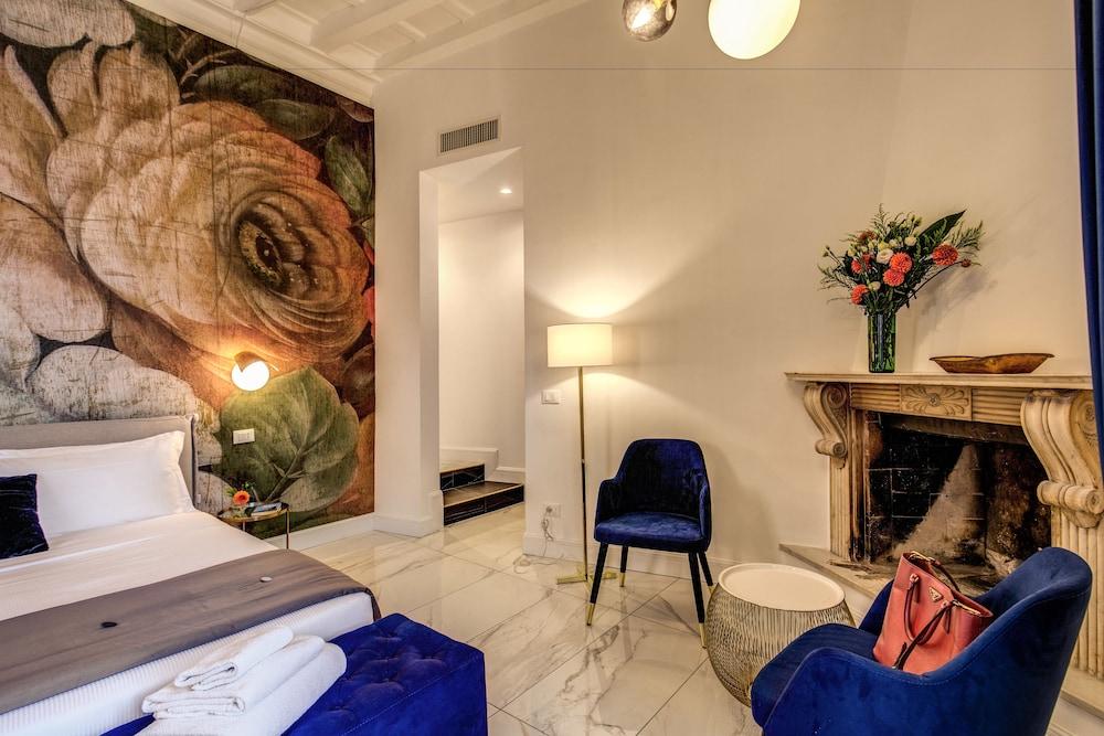 Little Queen Pantheon Residence