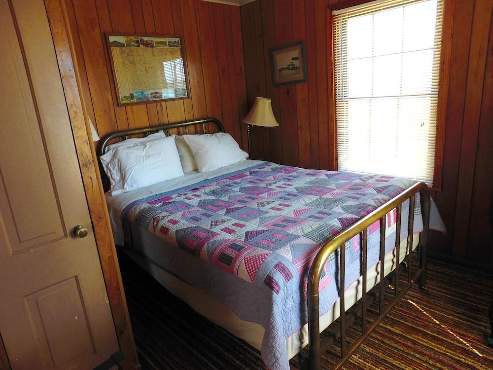 Rock Eddy Bluff Farm