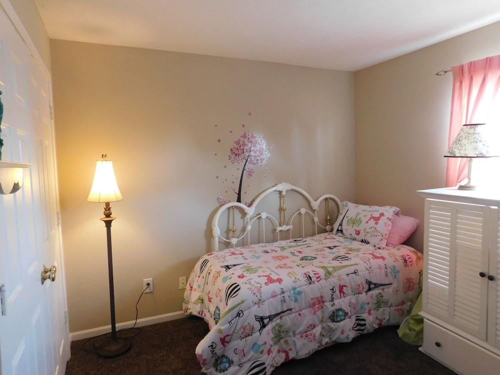 Evonne's Sharing House