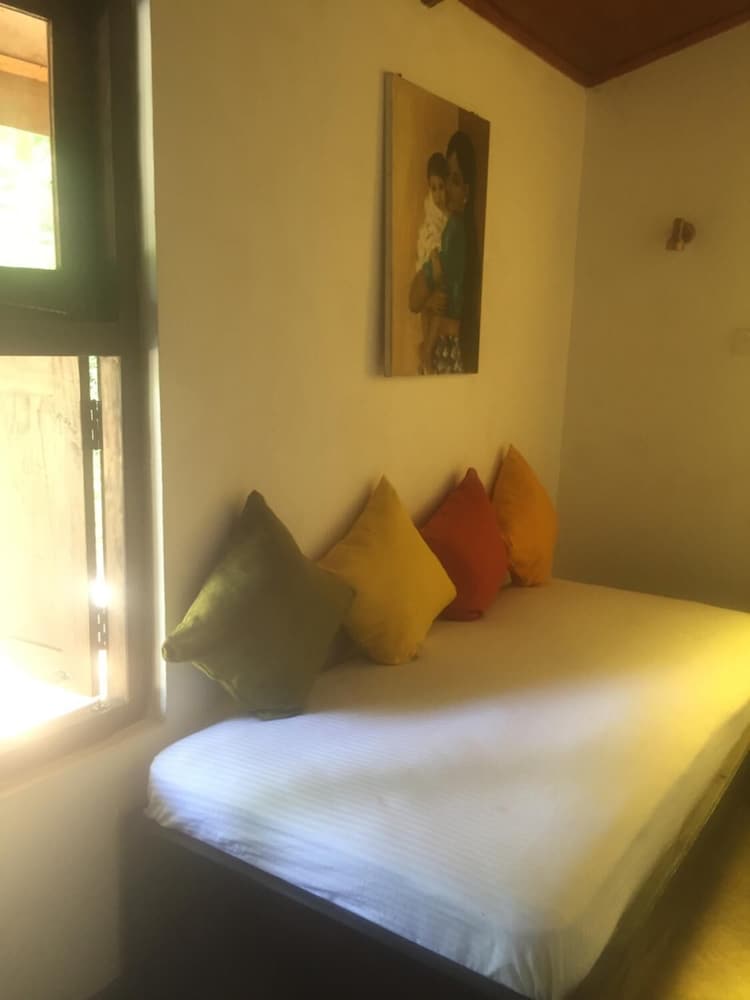 Hiddenside Waya Ulpatha