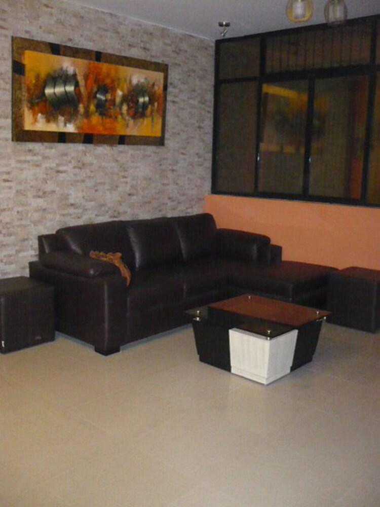 Hotel Via Loma Blanca