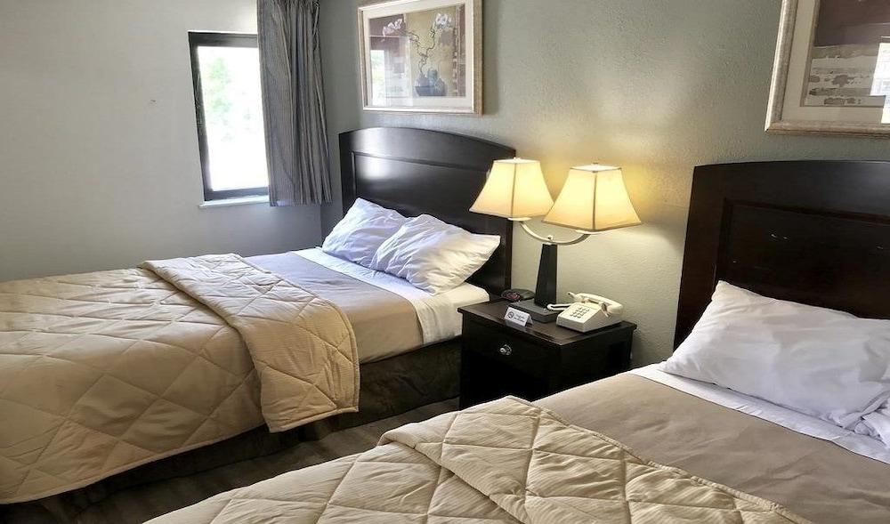 Palace Inn & Suites - Newport News/Jefferson Ave