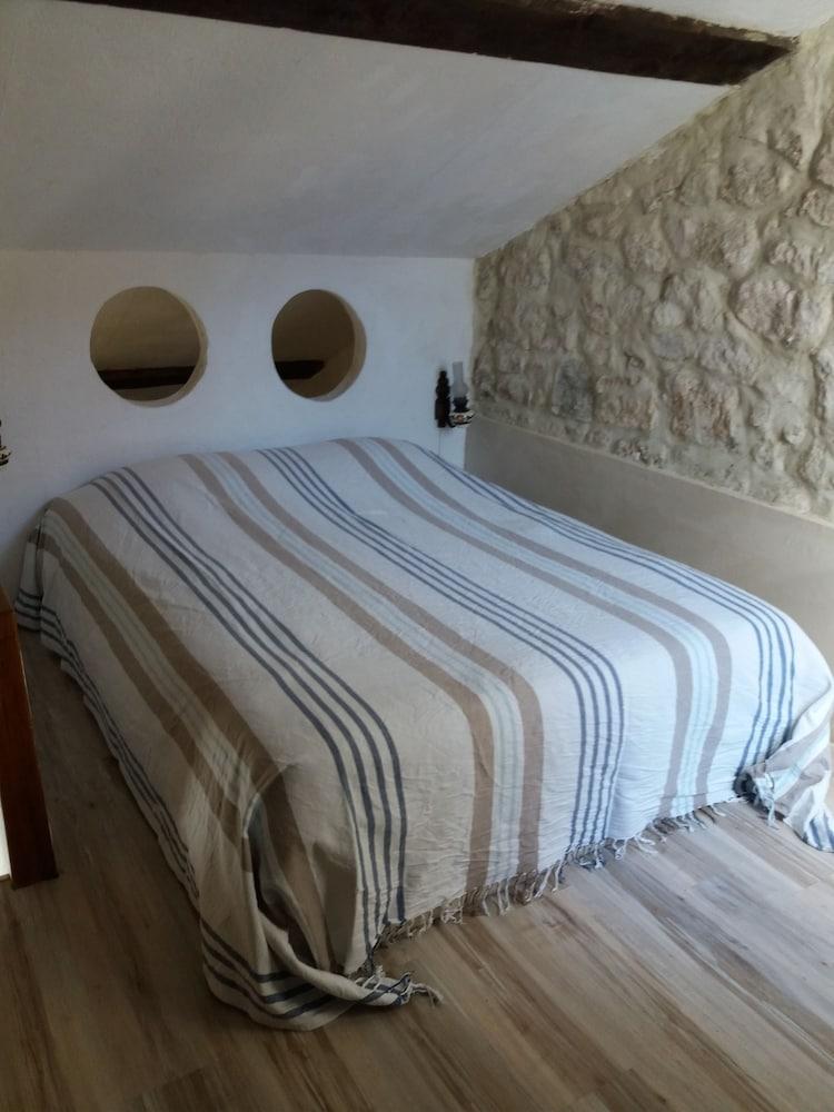 Le Patio Des Cigales