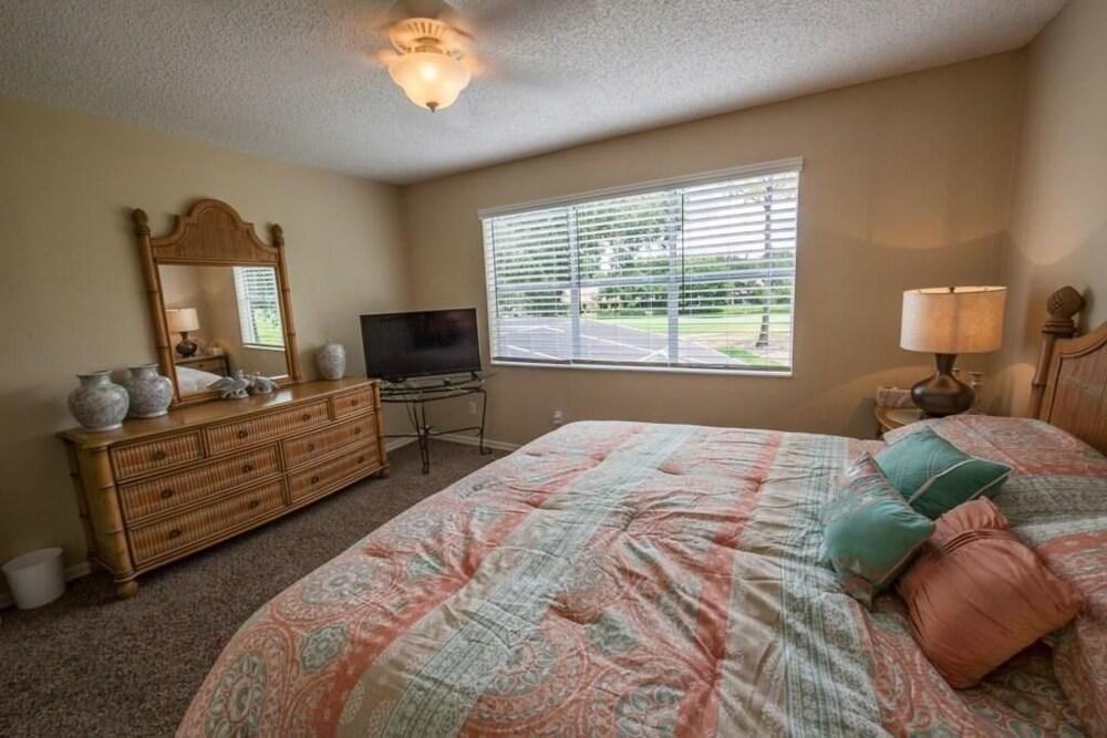 Mallory Pad Apartment 4 Bedroom