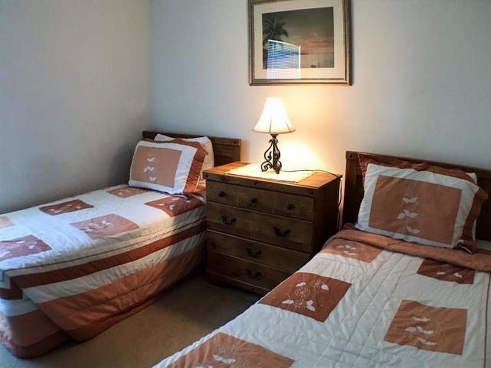 Kokomo Golf View Apartment 4 Bedroom