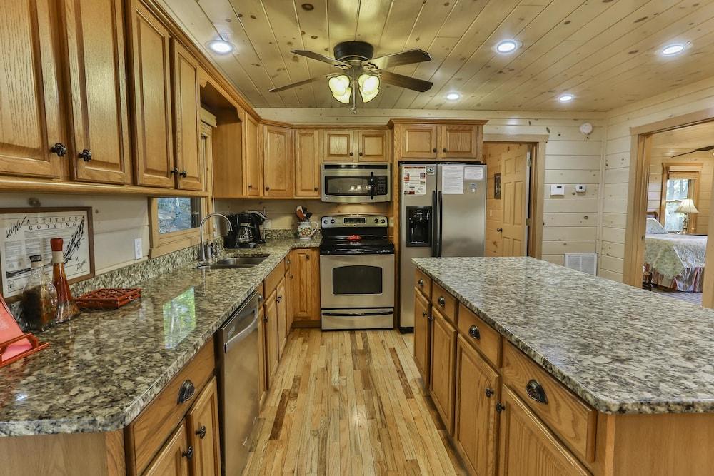 Eagles Breeze Nevaeh Cabin Rentals