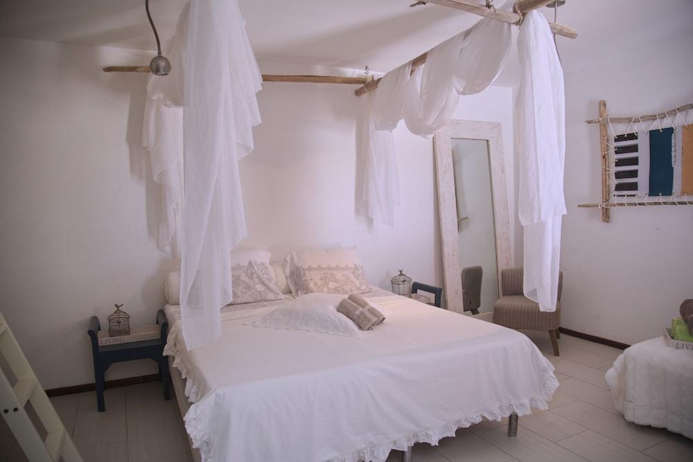 Mi Cuna Stays Collection