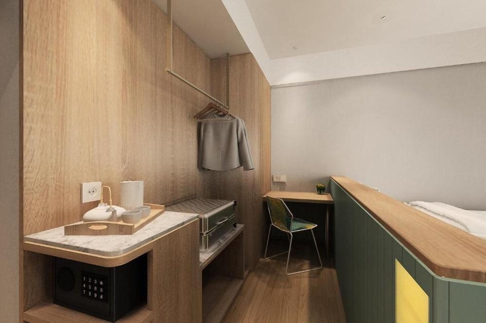 Santika Premiere Hotel Garut