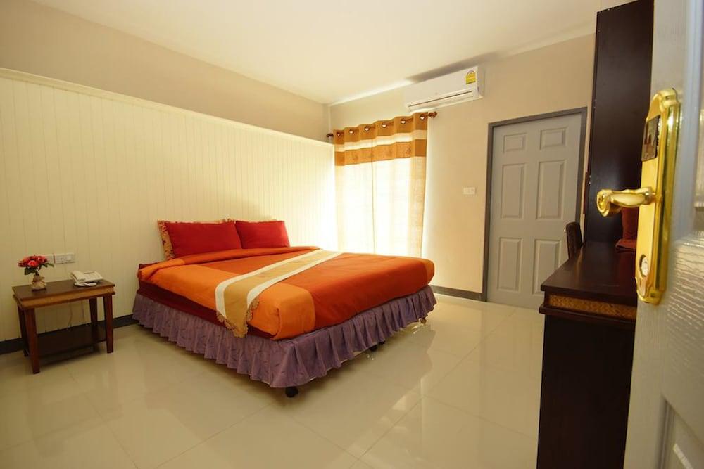 The Corner Hotel - Adults Only