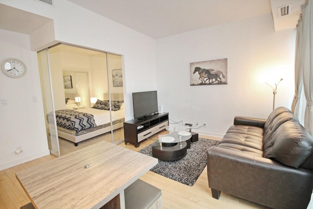 High-Rise Junior 2Br Condo downtown