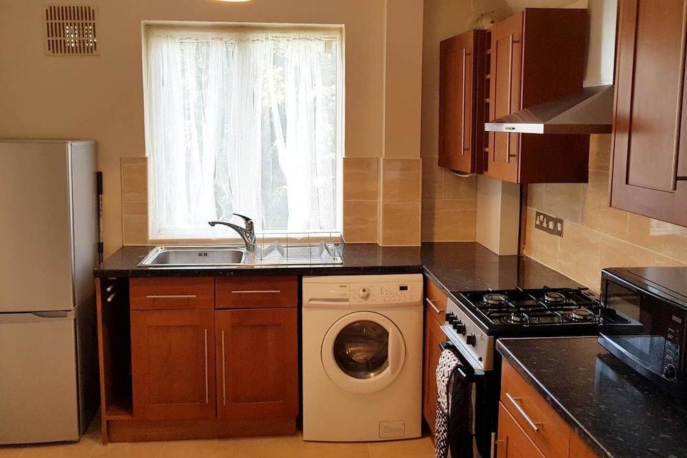 Elegant and Spacious 2 bedroom Apartment