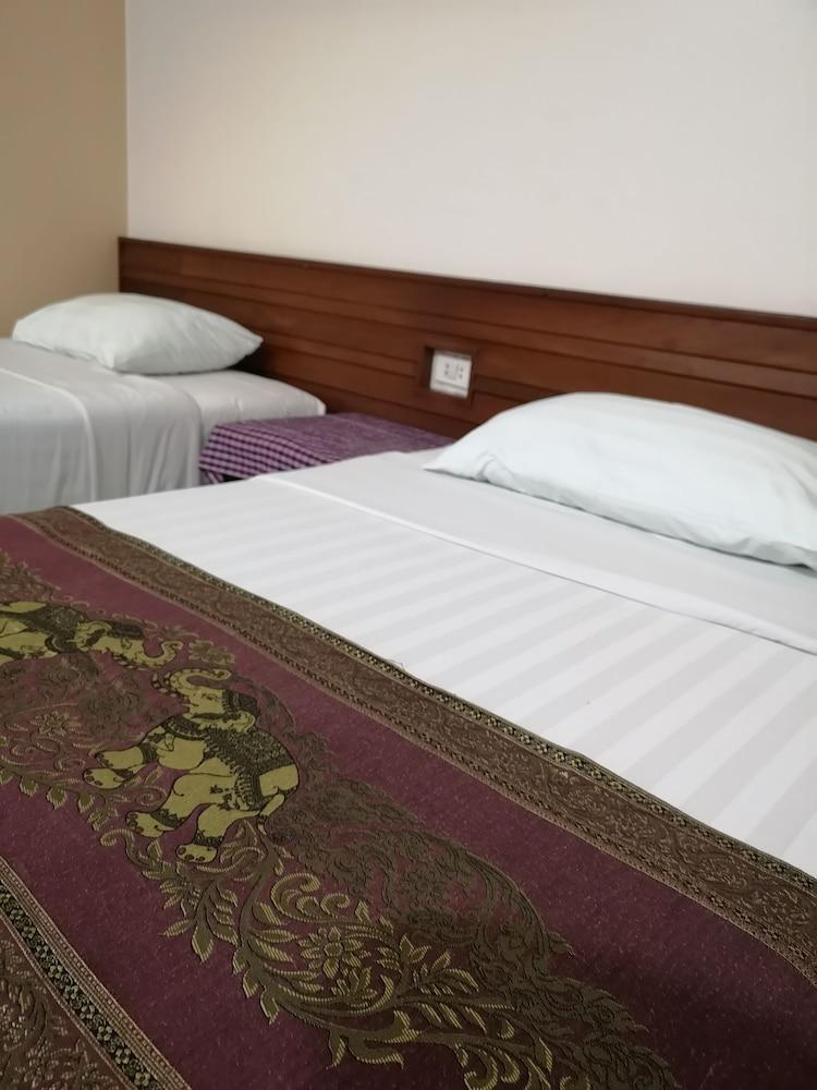 3.T. Khong River Hotel