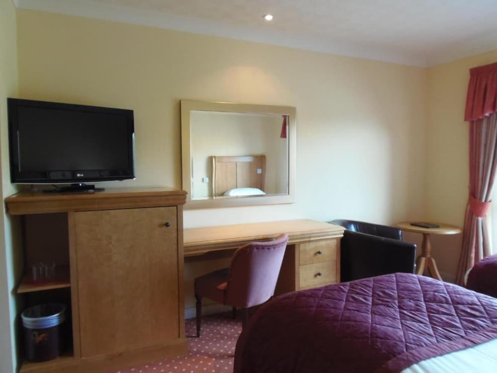 Lakeside International Hotel