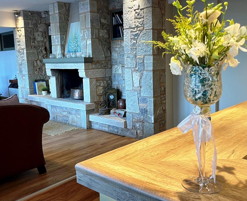 Fedriades Delphi Hotel