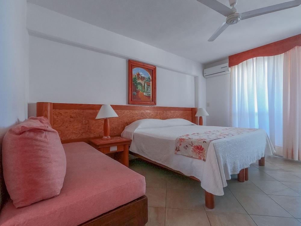 Hotel Tropicana - Near Olas Altas Street