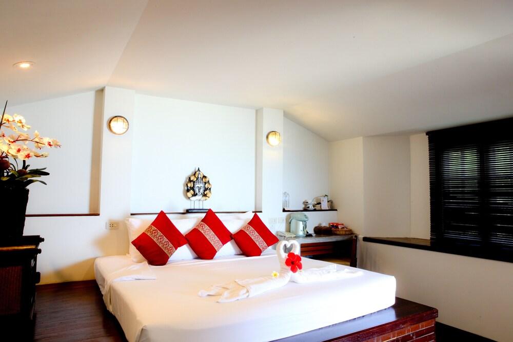 Samui Island Beach Resort & Hotel