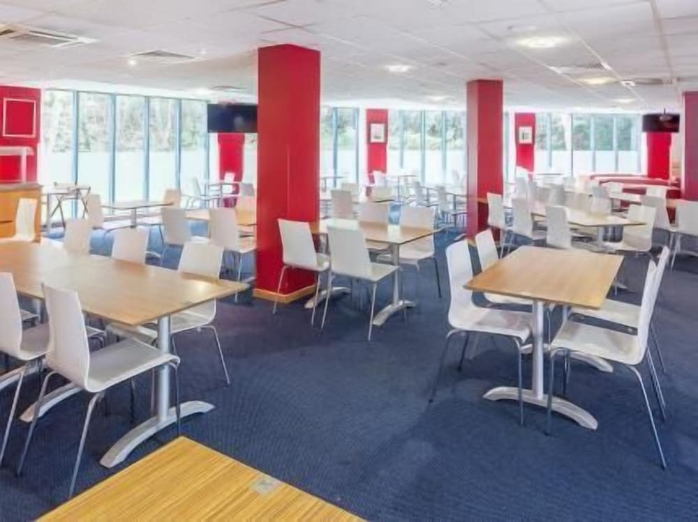 Travelodge Heathrow Terminal 5