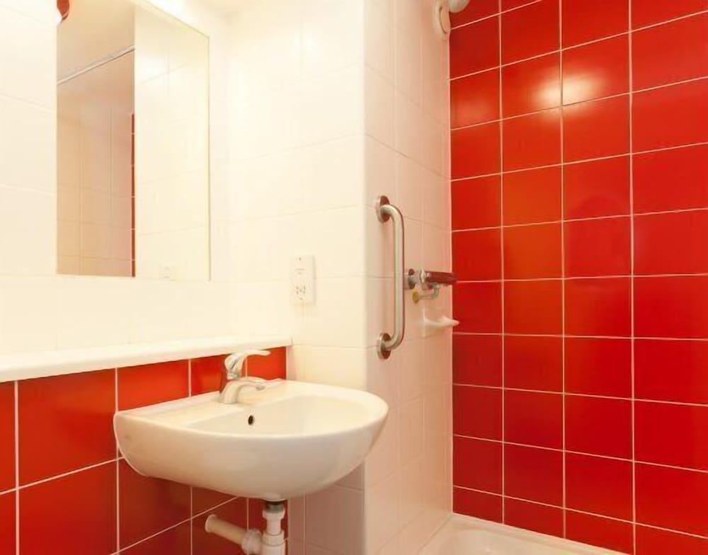 Travelodge Heathrow Terminal 5