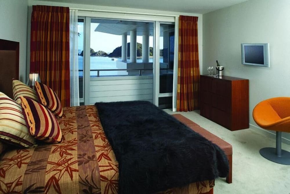 The Waterfront Suites - Heritage Collection