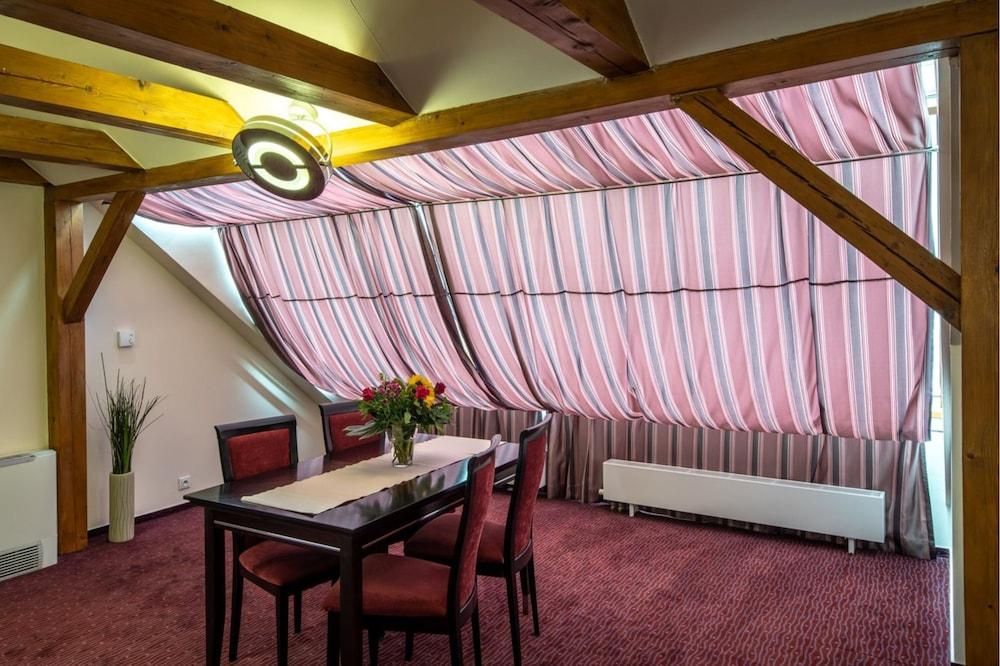 EA Embassy Prague Hotel