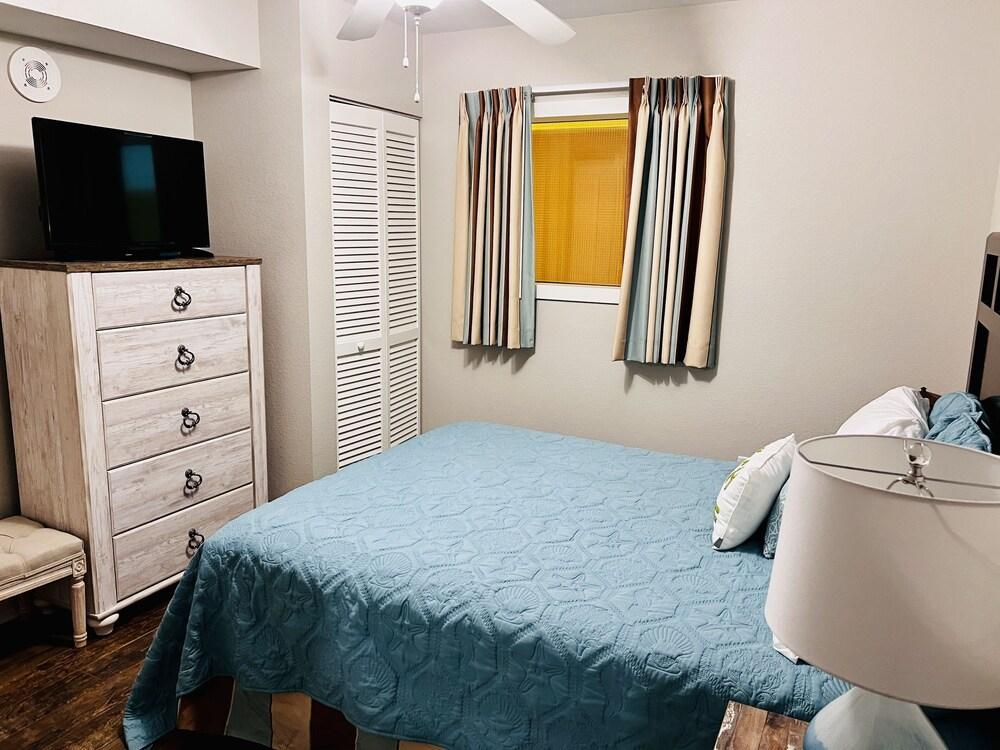 Tilghman Beach And Golf Resort