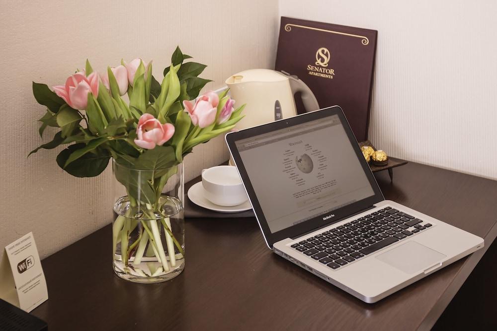 Senator Victory Square