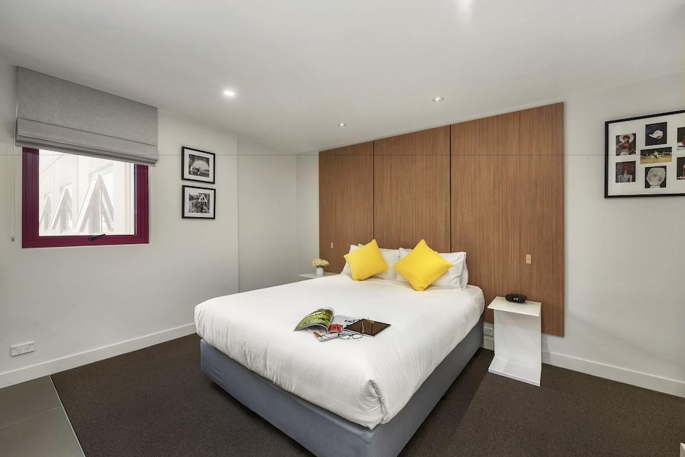 Plum Carlton Serviced Apartments
