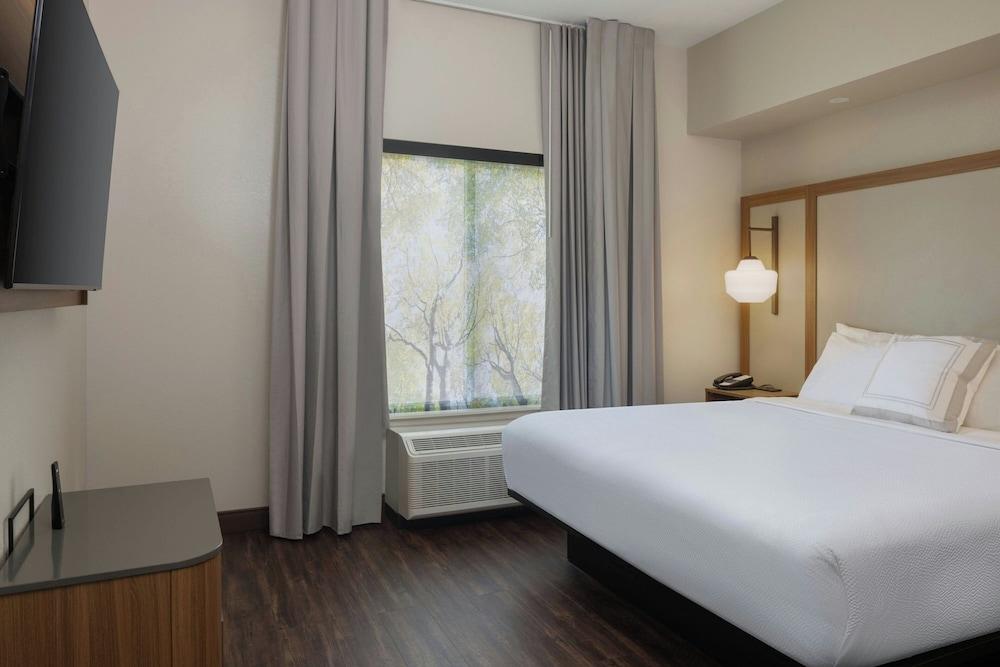 Fairfield Inn & Suites Lake City