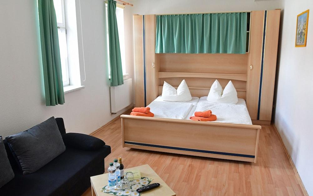 Hotel Garni Goldene Henne