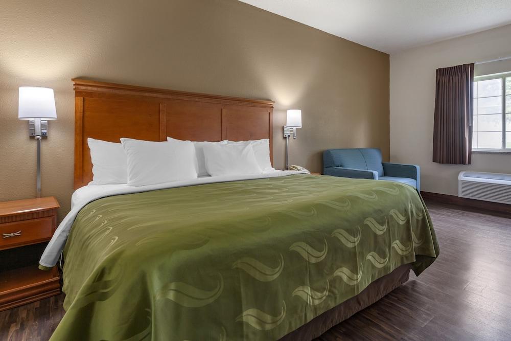 Quality Inn Redgranite