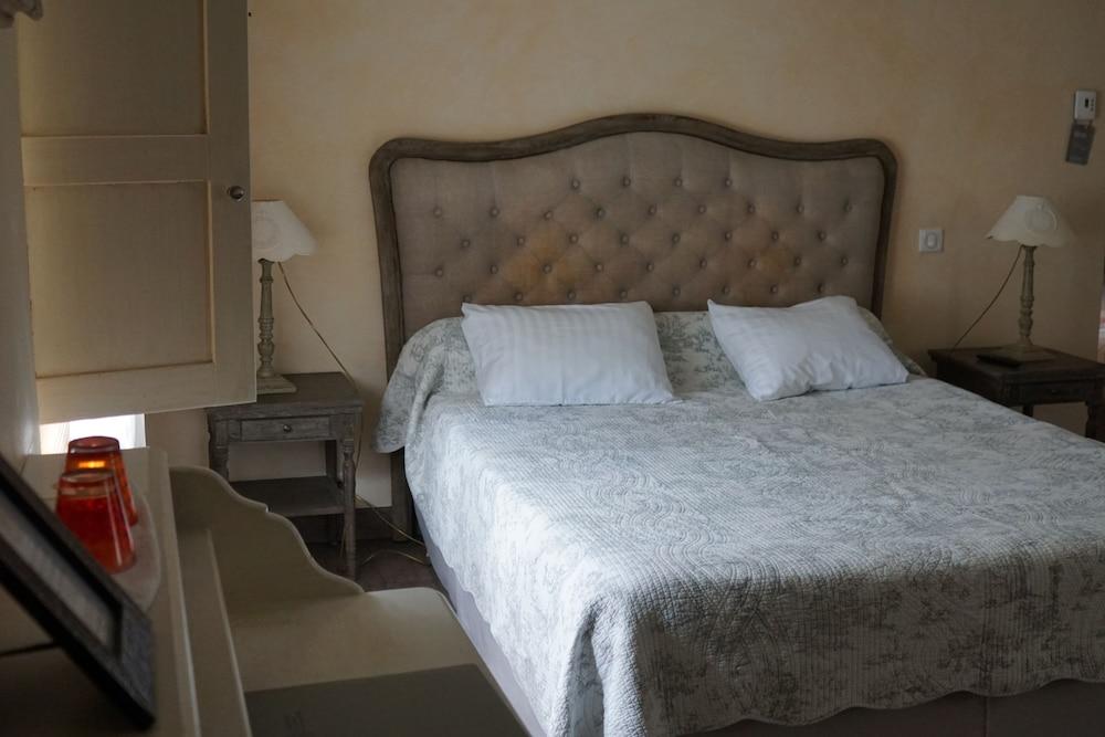 Manoir Des Douets Fleuris