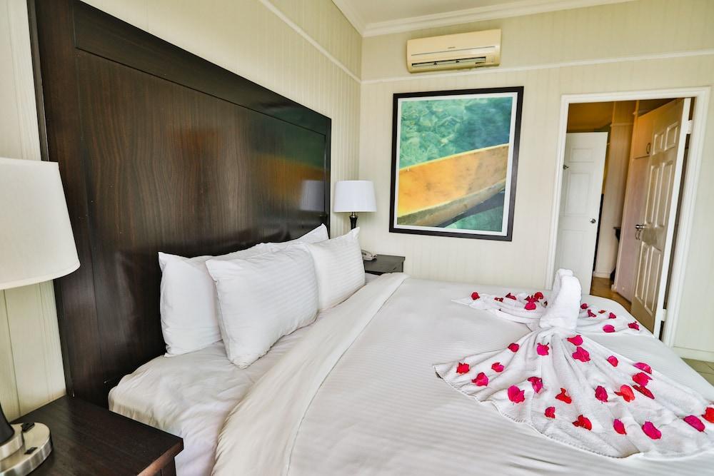 Playa Tortuga Hotel Beach And Resort