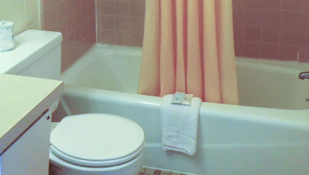 Rodeway Inn Manchester I-90