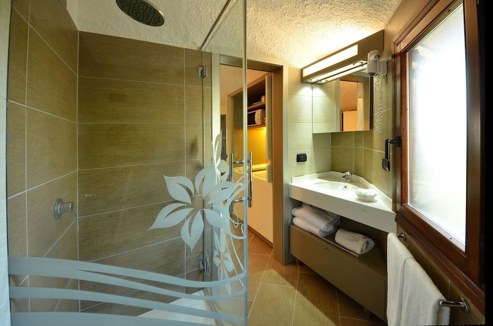 Calanica Residence Hotel