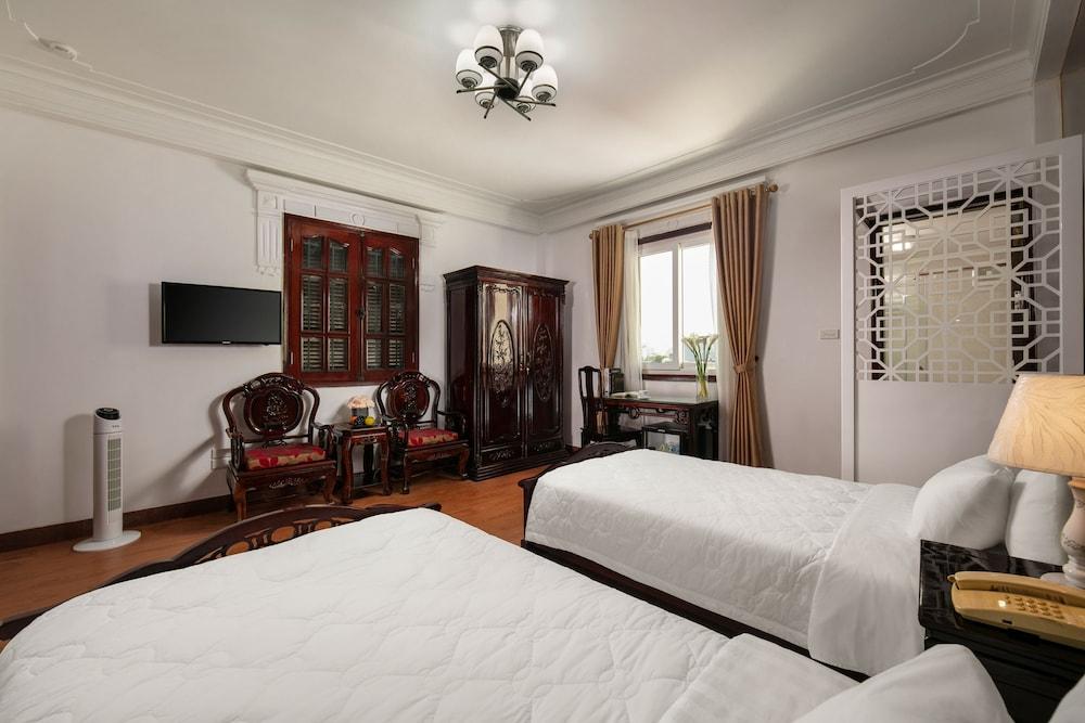 Little Diamond Hotel