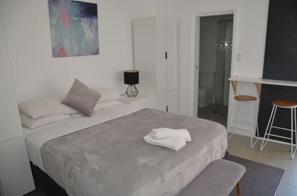 Sandy Bottoms Guesthouse