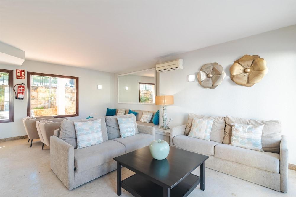 Flipflop Surfing Playa Apartments