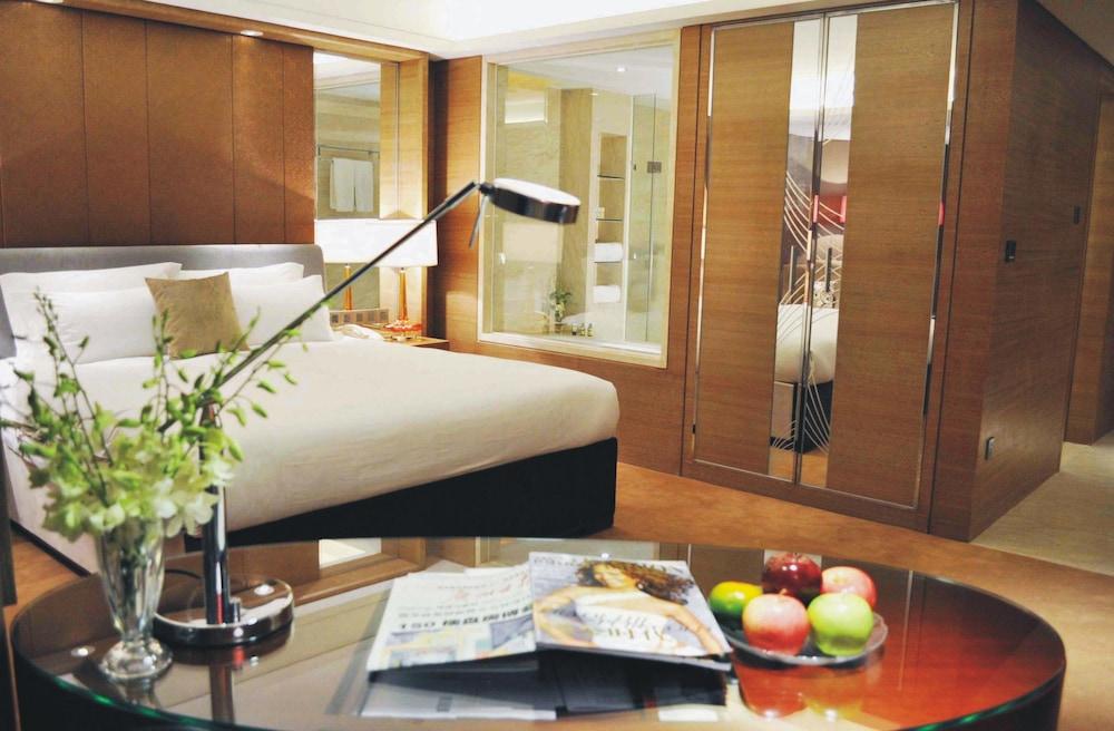 Guangzhou New Century Hotel