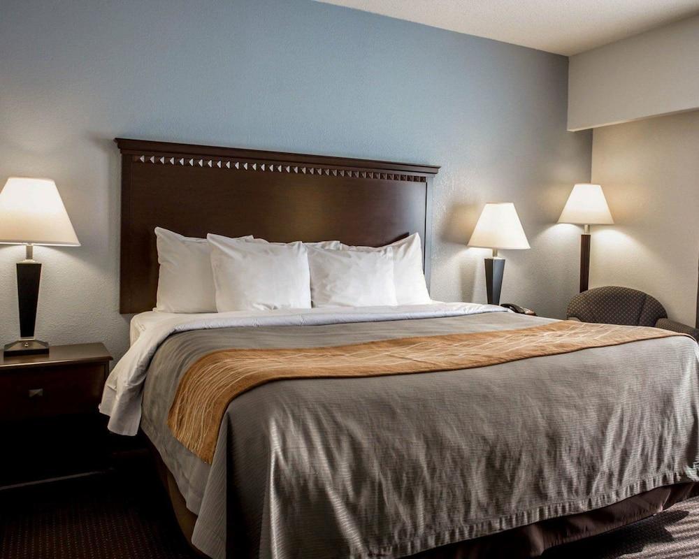 Comfort Inn & Suites Lumberton Central I-95